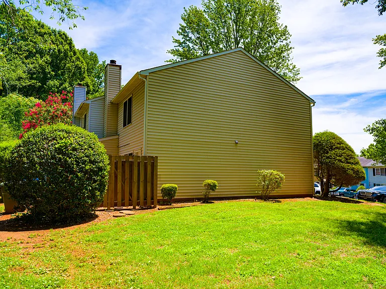 4 Astor Ct — Photo 29