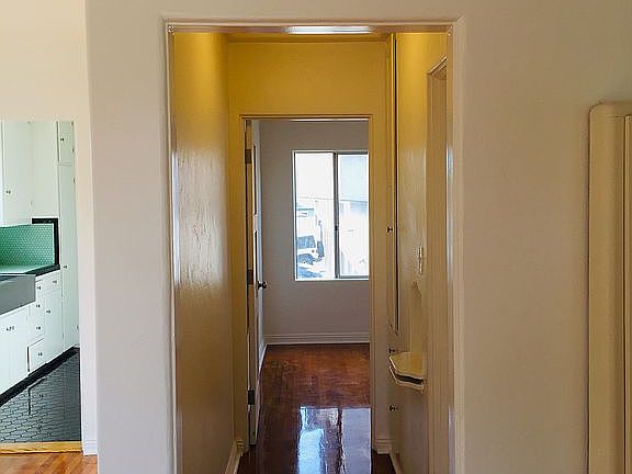 3rd image of 4420 Arizona St