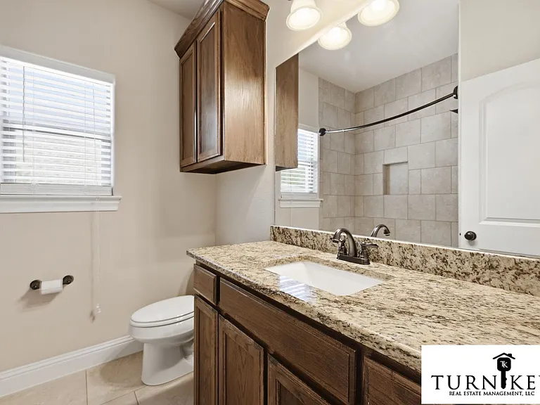 8009 Bangor Dr — Photo 5
