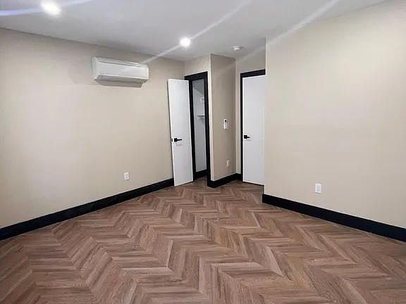 3rd image of 283 Monticello Ave #1C