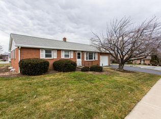 528 Lincoln Ave, Ephrata, PA 17522
