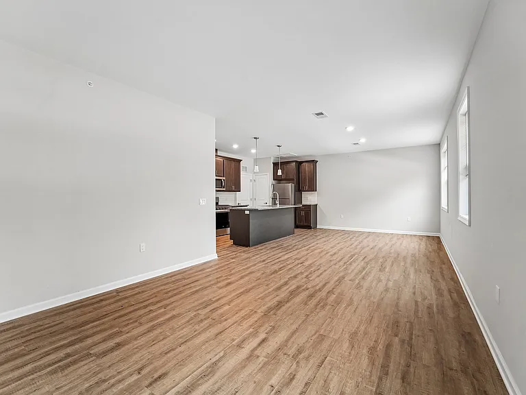 Tower RIdge Grande Hawthrone Living Room to Kitchen View