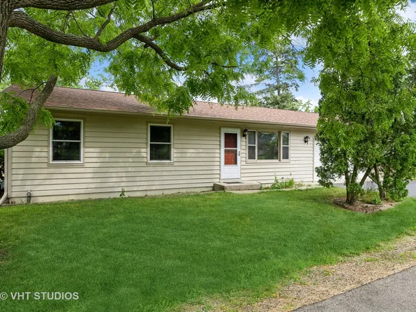 300 Elder Dr, Round Lake Park, IL 60073