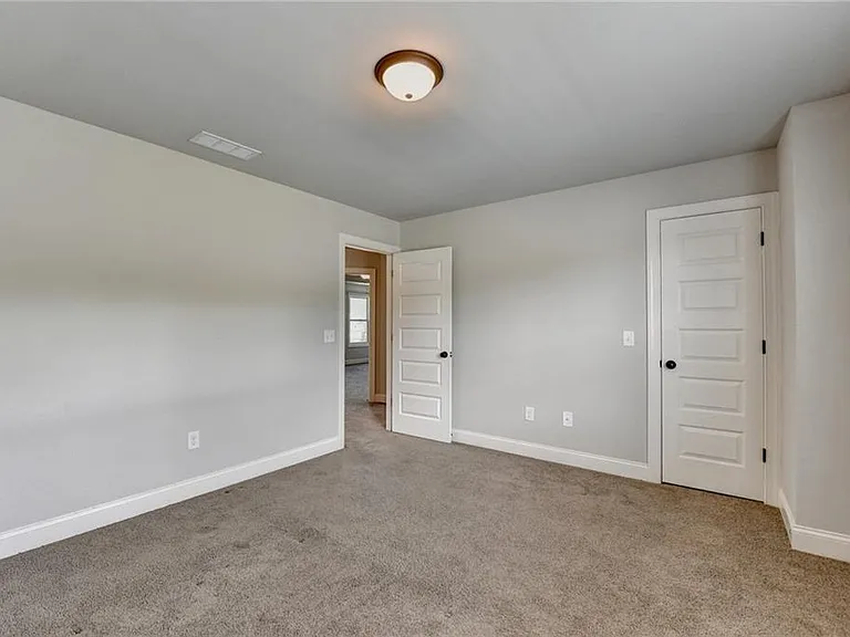 235 Bella Dr — Photo 64