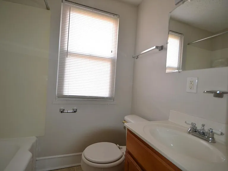 Mulberry Apartments — Photo 8