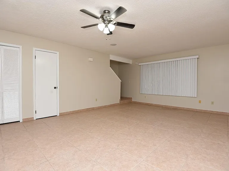 5462 Bracken Ct — Photo 5