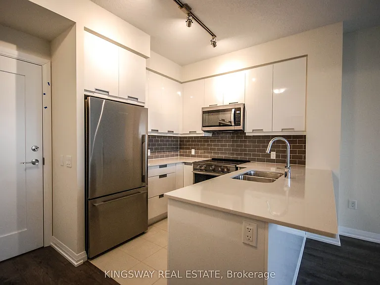 65 Watergarden Dr #907 — Photo 6