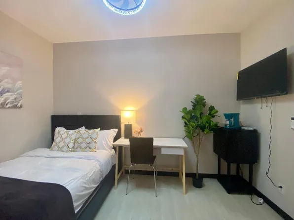 158 W Holt Ave, Pomona, CA