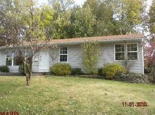 310 Evergreen Dr, Saint Charles, MO 63301