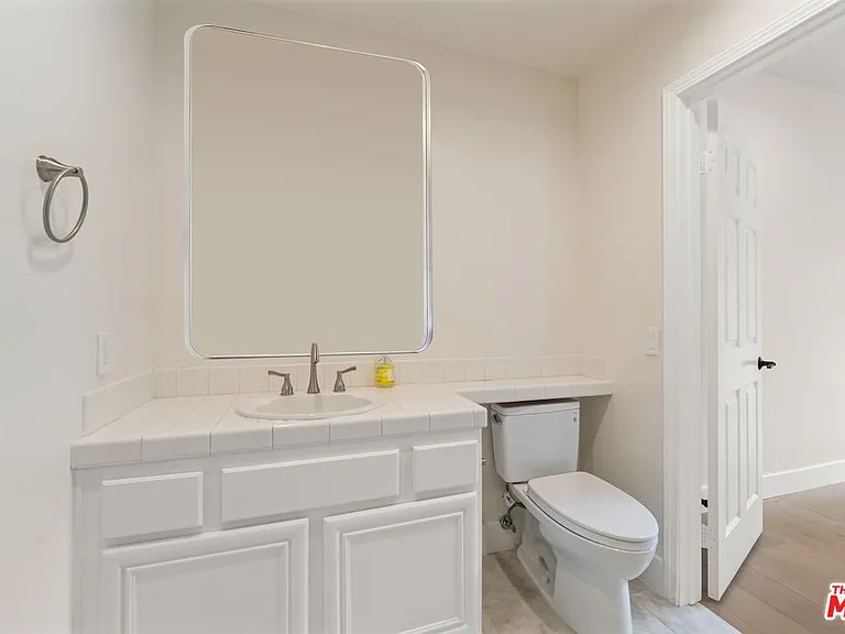 18500 Saint Moritz Dr — Photo 28
