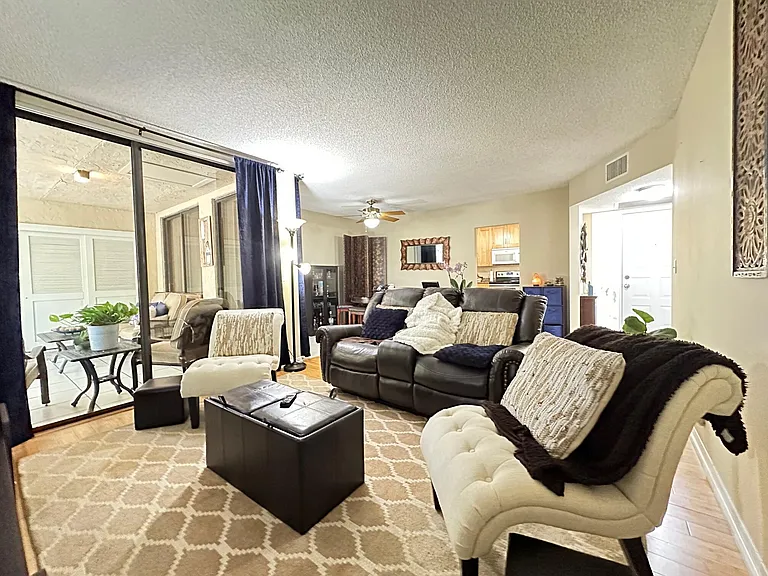 4509 Carambola Cir S #4509 — Photo 4