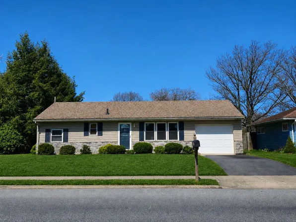 739 Stouffer Ave, Chambersburg, PA 17201