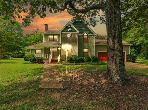 1496 Victory Hill Rd, Hayes, VA 23072