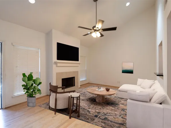 1100 Augusta Dr APT 76, Houston, TX 77057