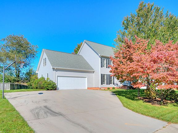 3rd image of 304 Seminole Dr