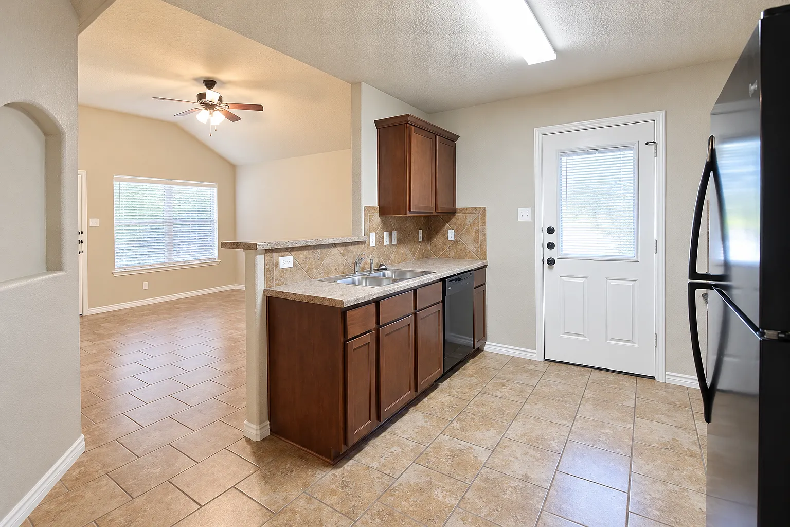 620 Paseo Del Plata, Temple — Photo 3