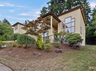 24039 SE 37th Pl, Issaquah, WA