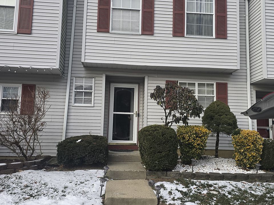 1st image of 754 Darlington Dr
