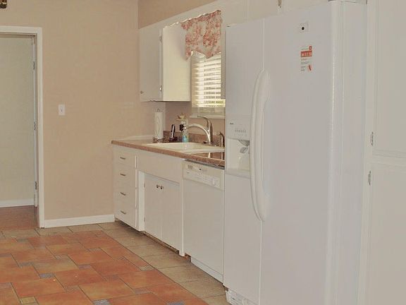 3rd image of 6360 Leonard Dr