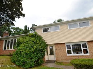 78 Summit Rd, Mountain Top, PA 18707