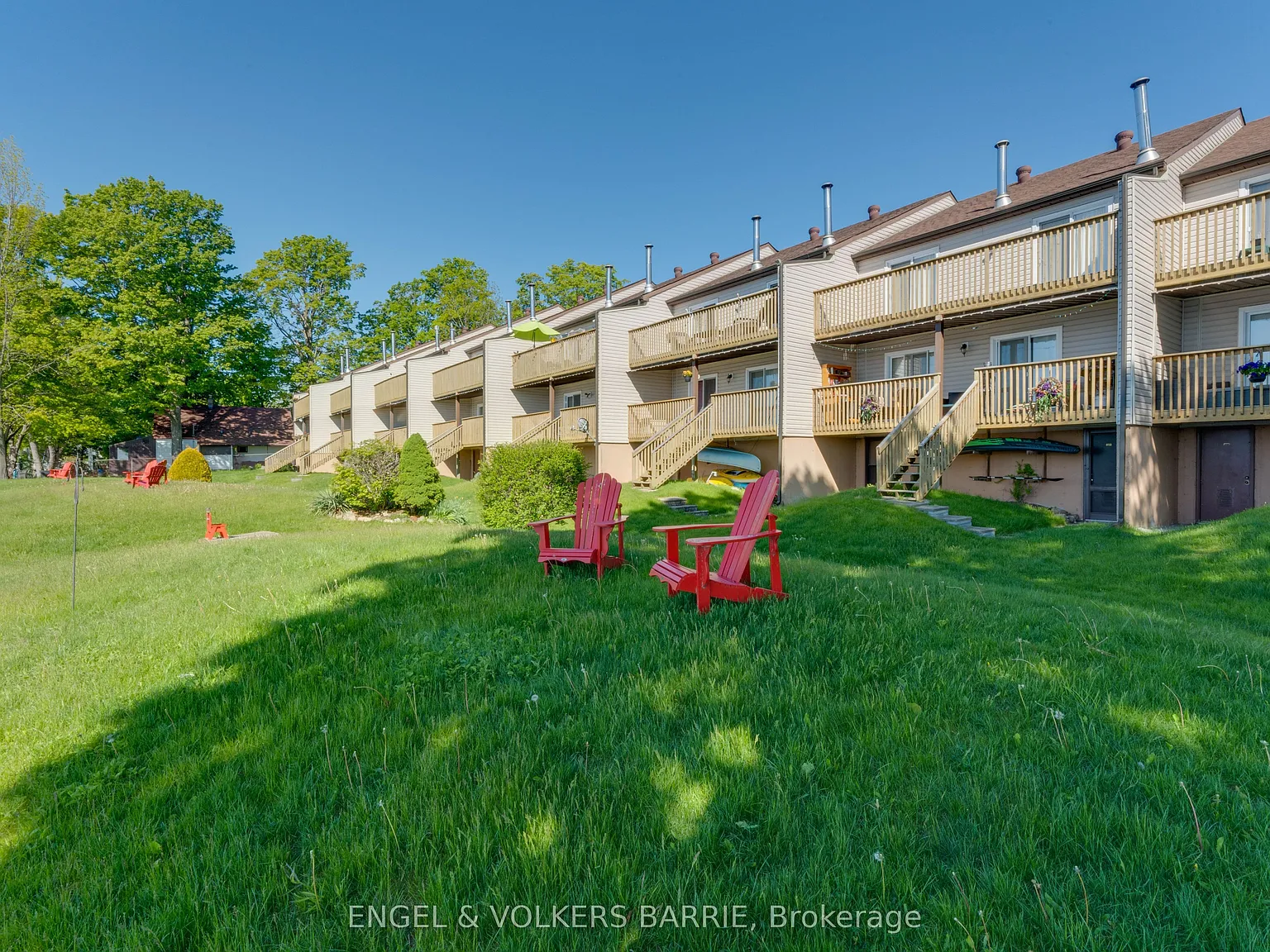2 bed, $2,600 — Photo 2