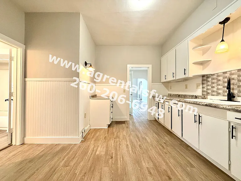 615 S Jefferson St — Photo 17