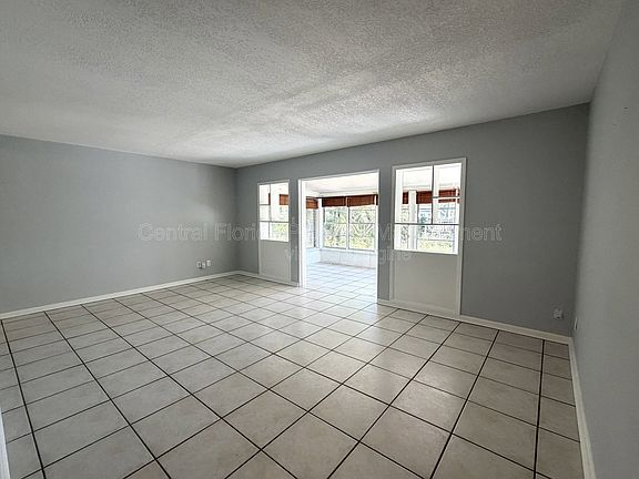 3rd image of 1947 Summerfield Rd
