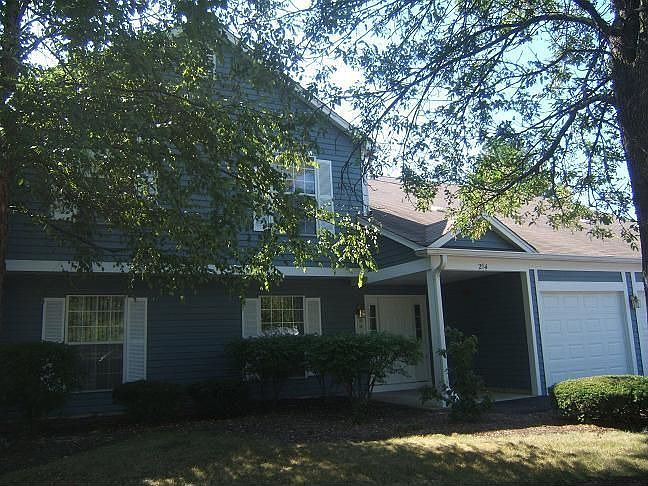 1st image of 214 Hampshire Ct Unit 102A