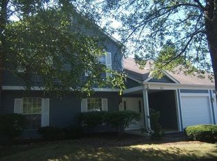 214 Hampshire Ct UNIT 102A, Naperville, IL 60565