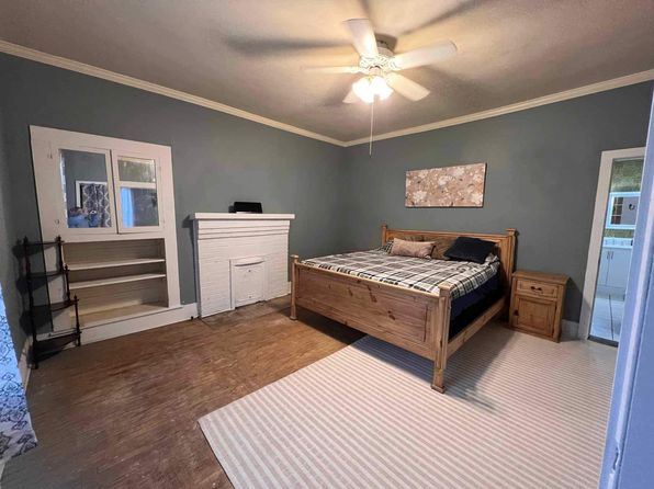 126 Panola Ave #1