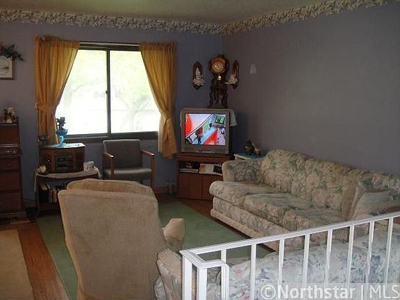 5th image of 12274 Oak Leaf Ct