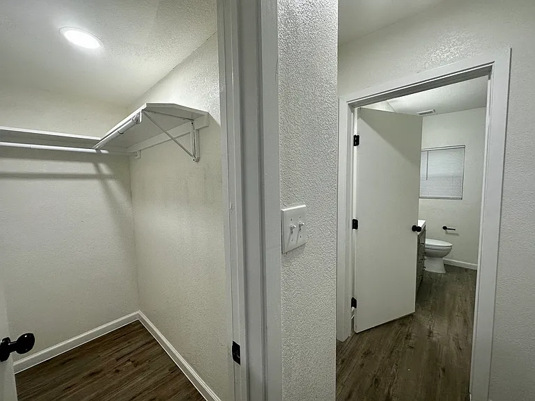 5934 Victor St #3 — Photo 15