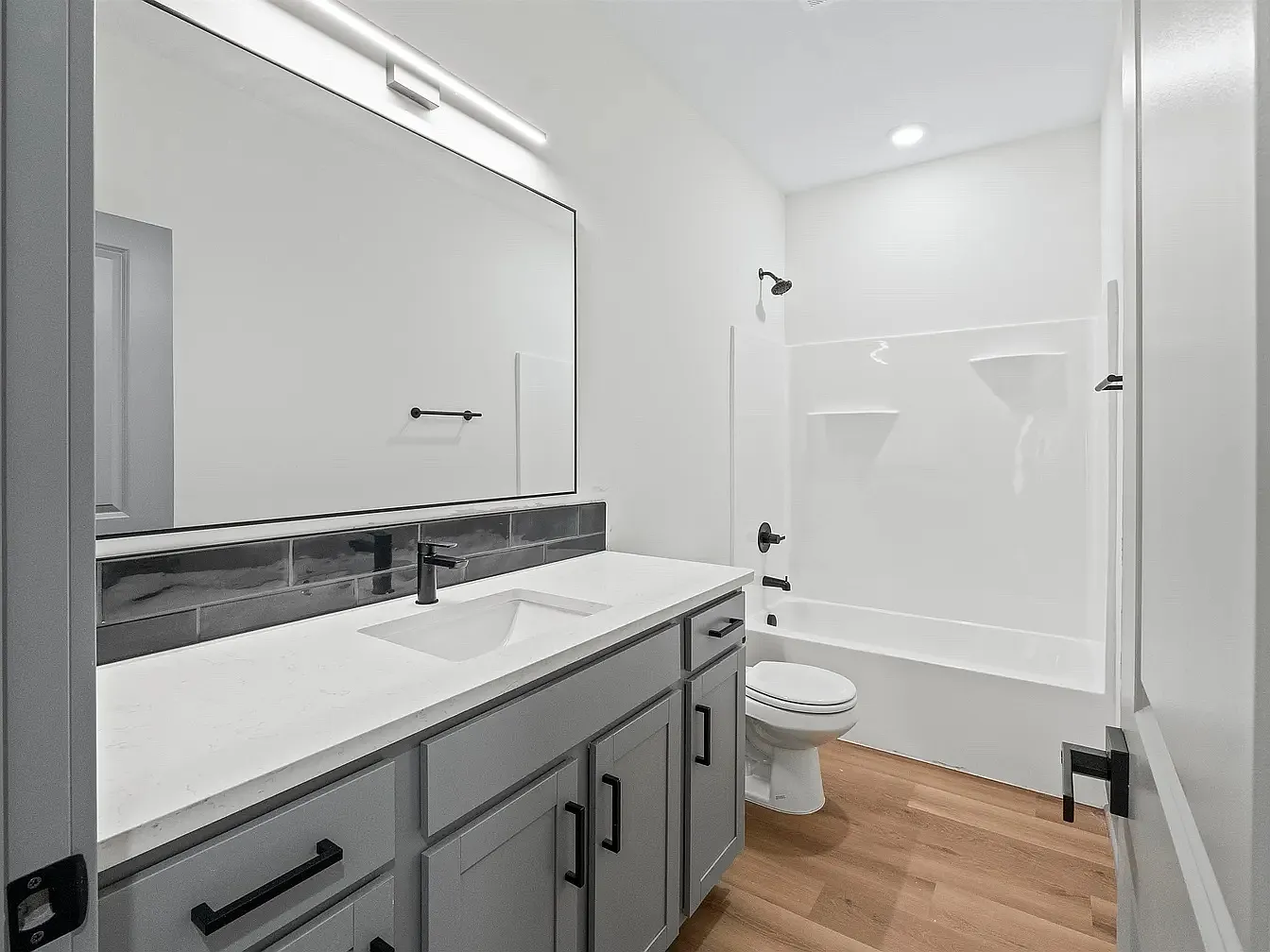 3 bed, $1,625 — Photo 3