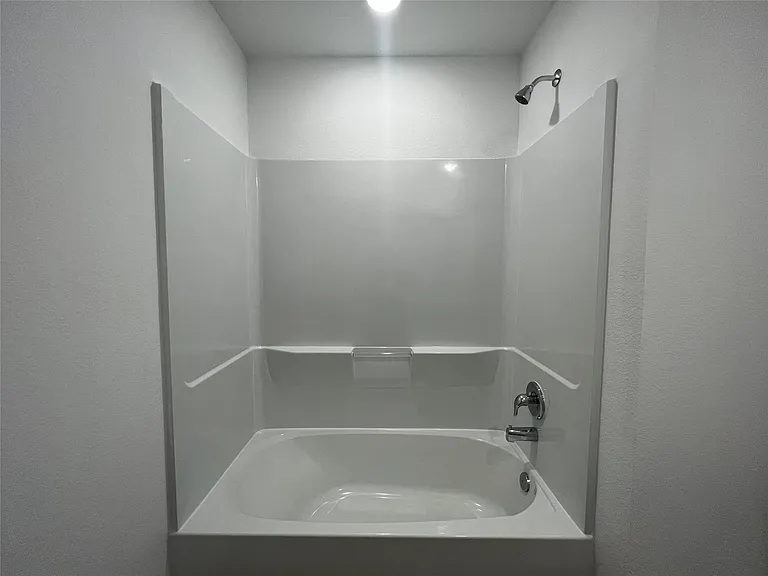 1499 Twilight Green Dr — Photo 14