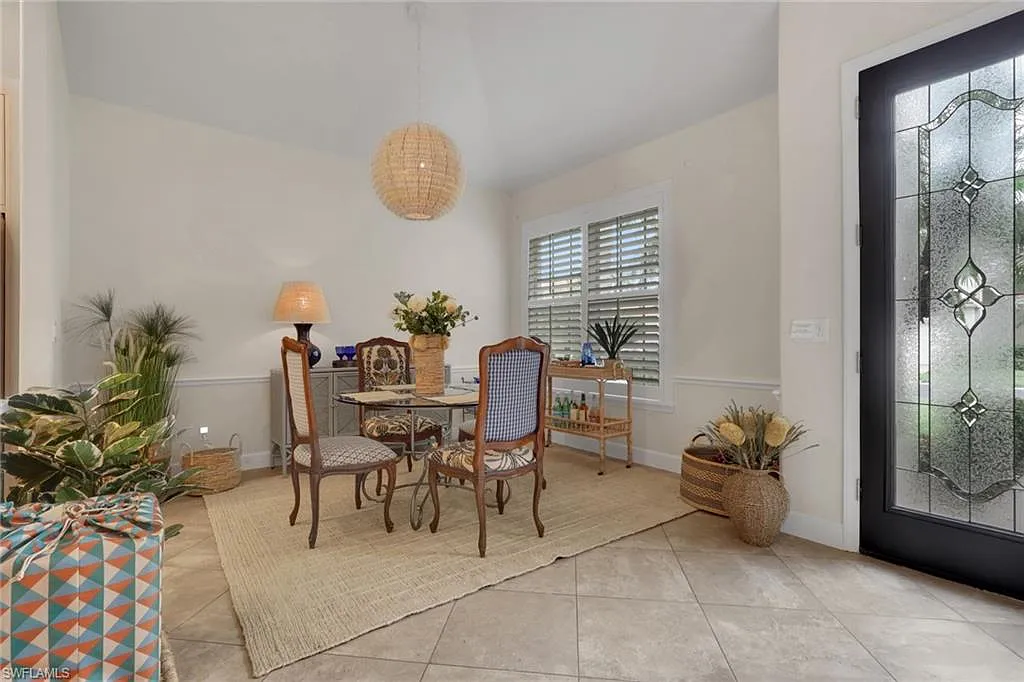 3 bed, 3.0 bath, 2098 sqft, $13,000 — Photo 2