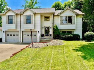 1106 Andrew Dr, Morgantown, WV 26508