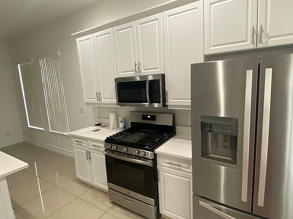 5th image of 10691 SW West Park Ave