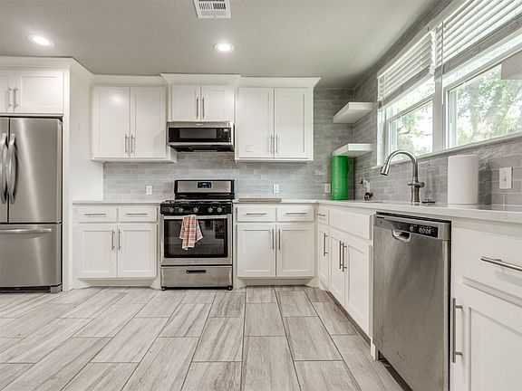 4th image of 3709 NW 24th St