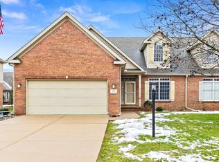 718 Thornridge Dr, Morton, IL