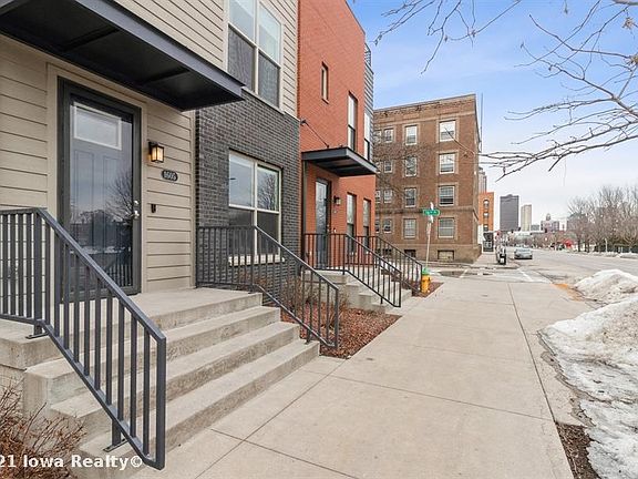2nd image of 1605 Grand Ave