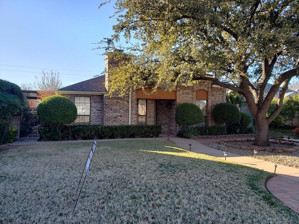 1st image of 2558 Cloverleaf Ln