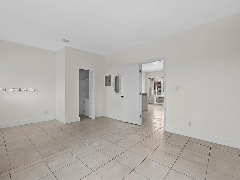 8135 Crespi Blvd #4 — Photo 13