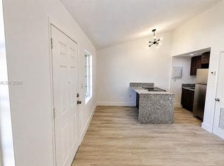 840 SW 7th St #852, Miami, FL 33130