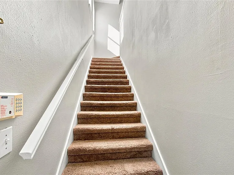 10467 Villa View Cir #10467 — Photo 3