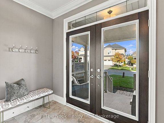 3rd image of 39 Serene Ct