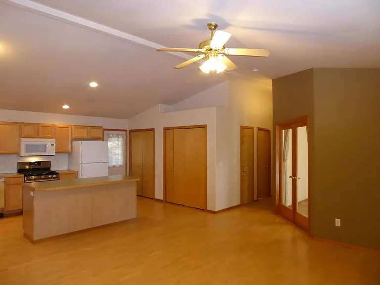 1496 NW Portland Ave — Photo 14