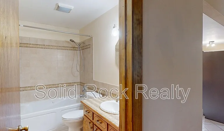 2527 Mount Vernon St — Photo 9