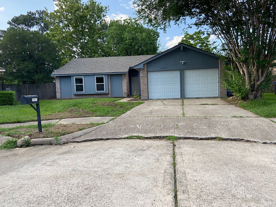 New roof plus new paint inside and out!
