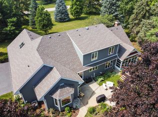 7904 E Swarthmore Rd, Woodstock, IL 60098