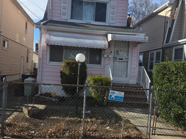 11636 197th St, Saint Albans, NY 11412